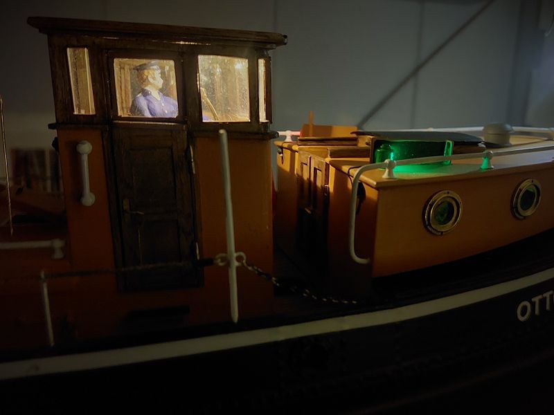 Steuerhaus mit Beleuchtung