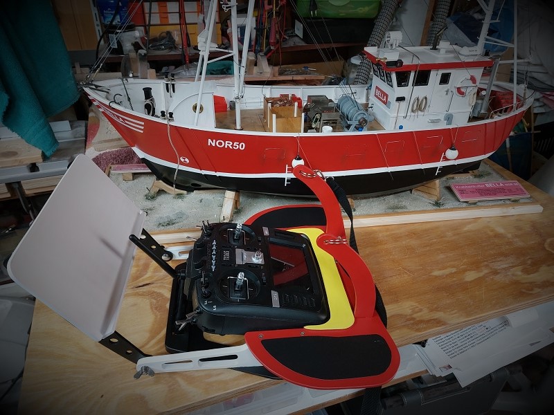 Eigenbau Senderpult für TX16S (Stand 05.10.22) mit Modell