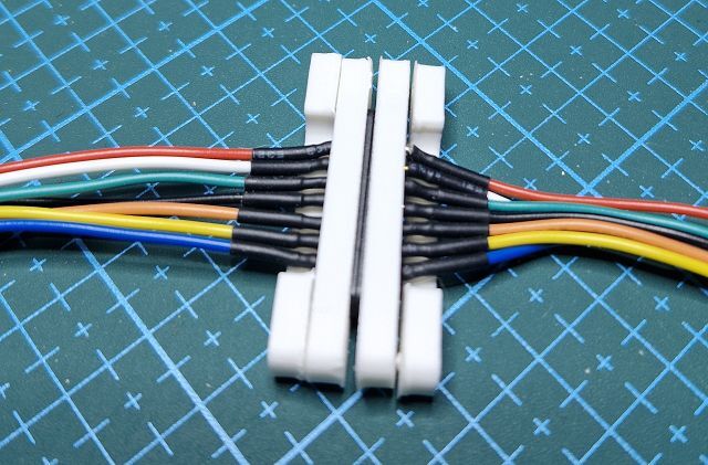 Magnetgoldkontakte mit 3D-Druckteile zusammengesetzt