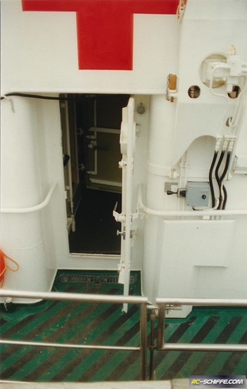 Emile Robin von 1989 mit dem roten Kreuz, Zugang